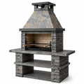 Barbecue in pietra naturale con griglia in acciaio inox